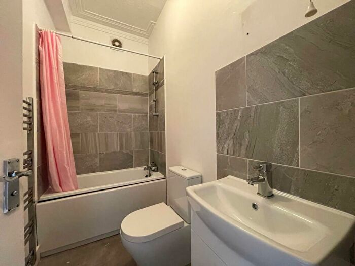 1 Bedroom Flat To Rent In Palmerston Road, Bowes Park, N22