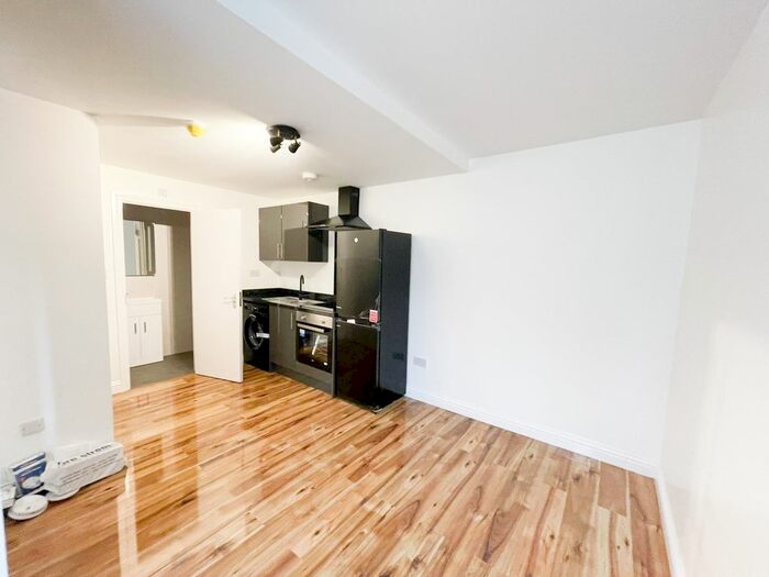 Studio To Rent In The Broadway, Wood Green, N22