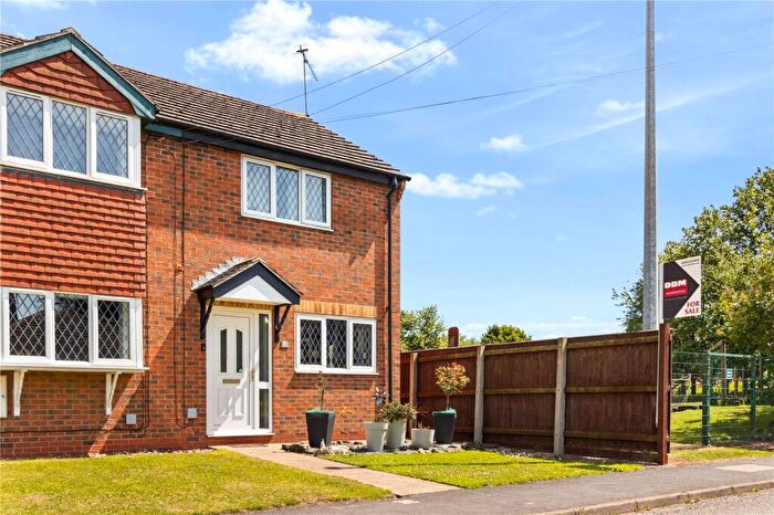 2 Bedroom End Of Terrace House For Sale In Alexander Court, North Kelsey, LN7