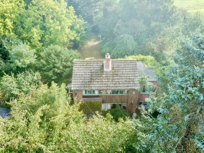 Equestrian Facility For Sale In Pilley Street, Pilley, Lymington, Hampshire, SO41