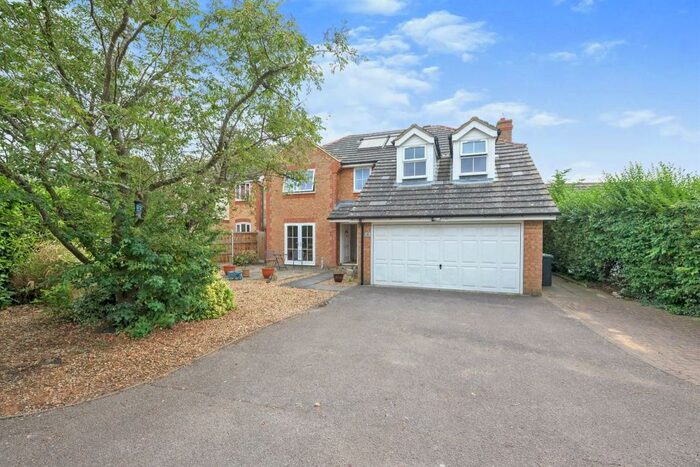 5 Bedroom Detached House For Sale In Warwick Drive, Ely, CB6