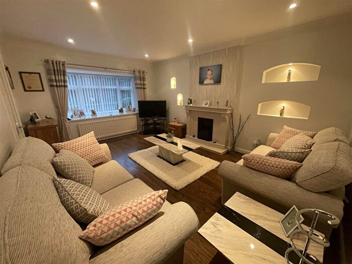 3 Bedroom Semi-Detached House For Sale In Station Road, Beamish, Stanley, DH9