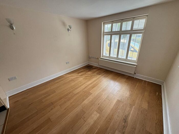 2 Bedroom Apartment To Rent In Sunderland Avenue, Oxford, OX2