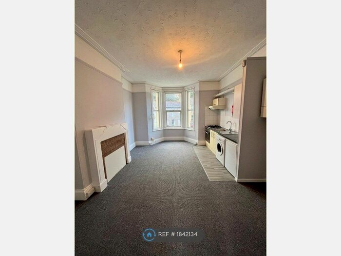 1 Bedroom Flat To Rent In Percy Terrace, Plymouth, PL4