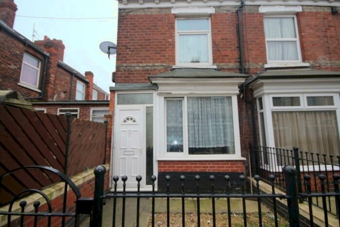 2 Bedroom End Of Terrace House To Rent In Fairmount Avenue, De La Pole Avenue, Hull, HU3