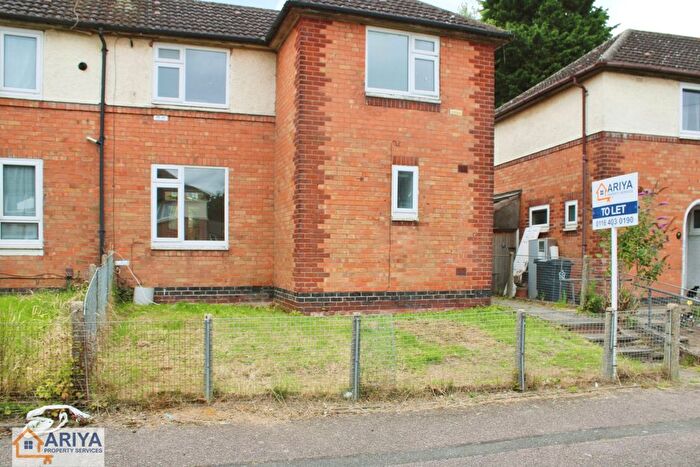 3 Bedroom Semi-Detached House To Rent In Linacres Road, Braunstone, Leicester, LE3