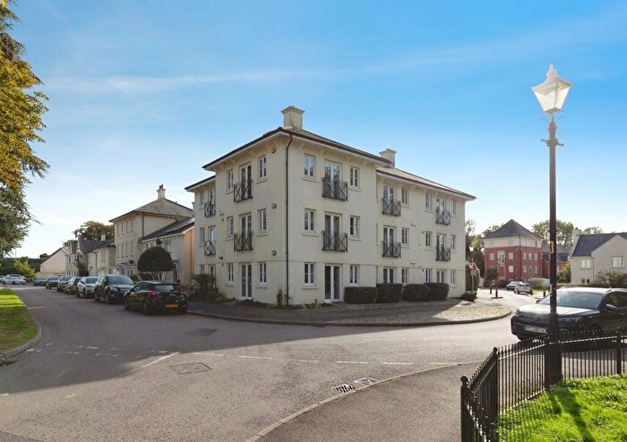 2 Bedroom Flat For Sale In Campriano Drive, Warwick, CV34