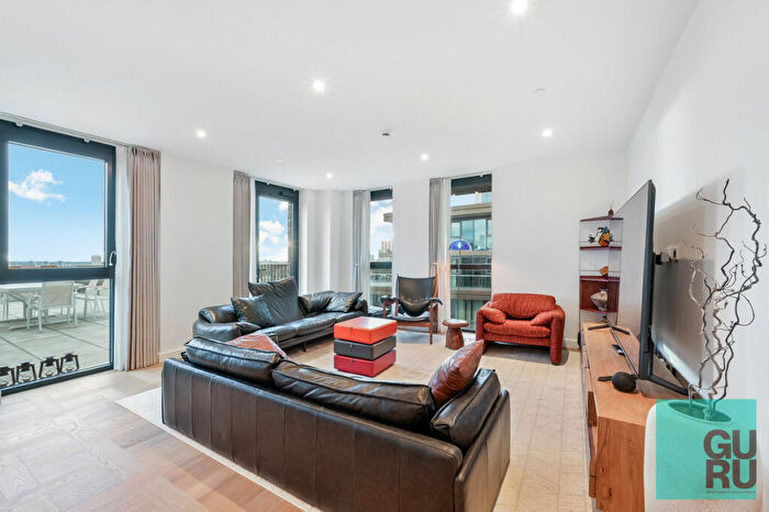 3 Bedroom Apartment To Rent In London Dock, London, E1W