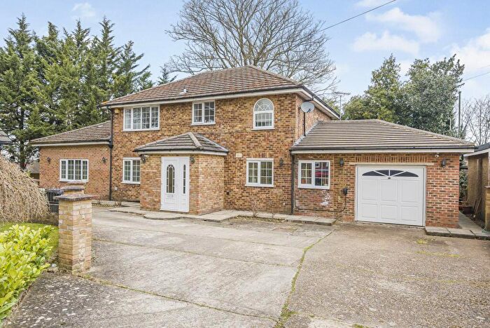 5 Bedroom Detached House For Sale In Chatsfield, Epsom, KT17