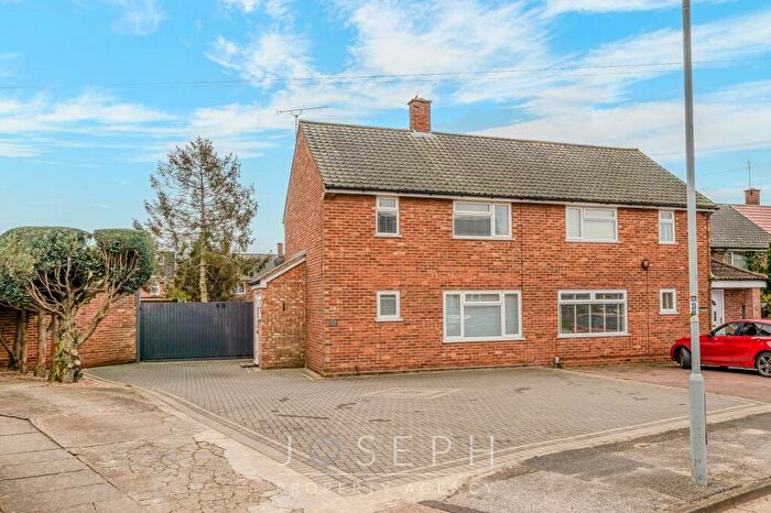 3 Bedroom Semi Detached House For Sale In Dunlin Road, Ipswich, IP2