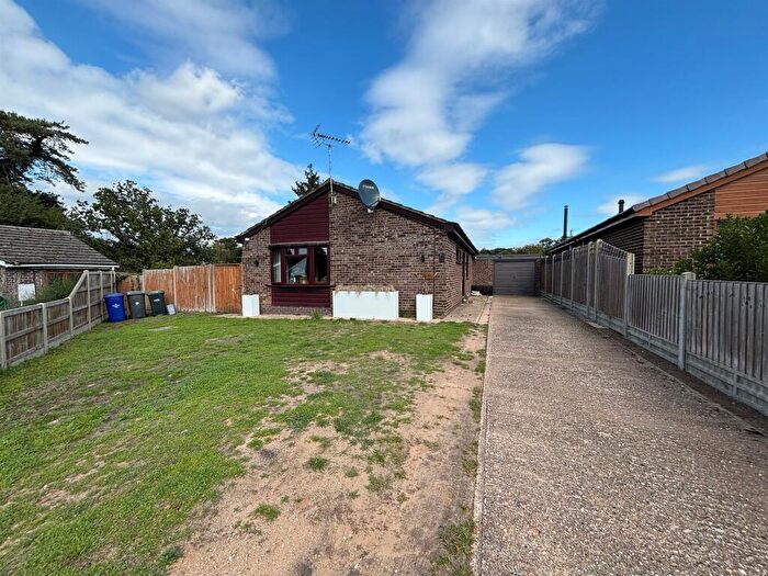 3 Bedroom Detached Bungalow For Sale In Stuart Close, Brandon, IP27
