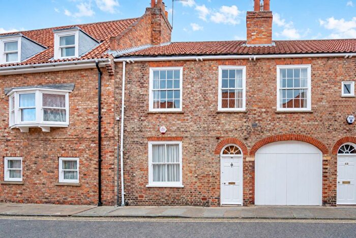 3 Bedroom Town House For Sale In St. Andrewgate, York, YO1