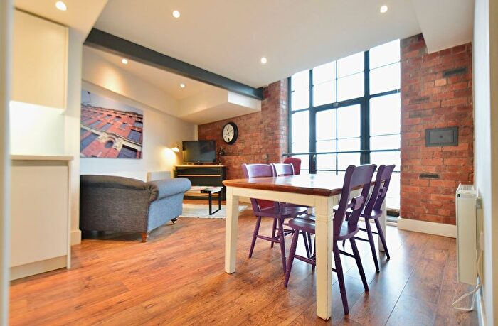 2 Bedroom Flat To Rent In New York Road, Leeds, LS2