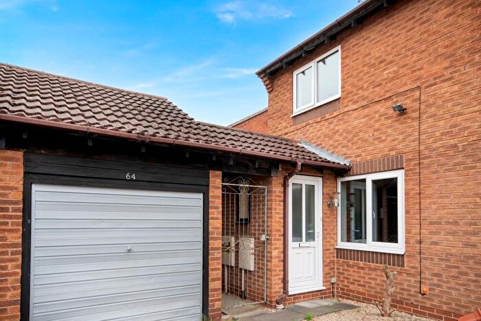 2 Bedroom Semi-Detached House For Sale In Holdenby Close, Retford, DN22