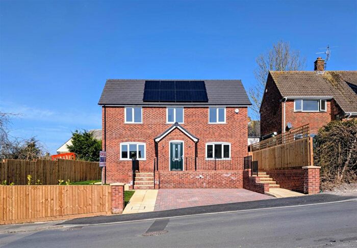 3 Bedroom Detached House For Sale In Woods Orchard Road, Tuffley, Gloucester, GL4