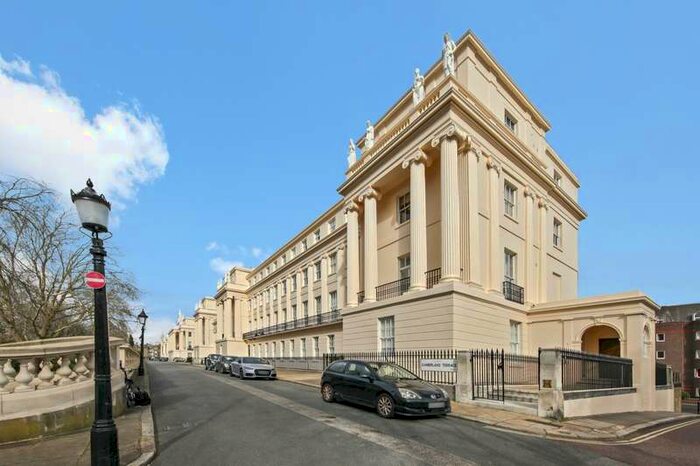 2 Bedroom Apartment To Rent In Cumberland Terrace, Regent's Park NW1