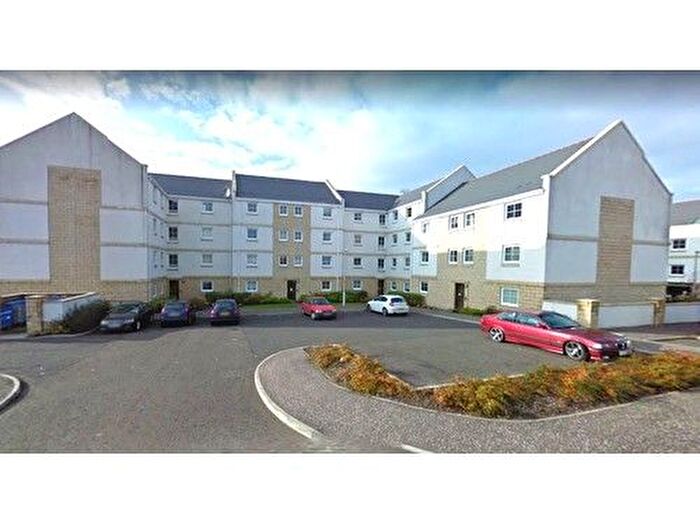 2 Bedroom Flat To Rent In Bittern Court, Dunfermline, KY11