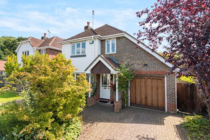 3 Bedroom Link Detached House For Sale In Beaconsfield Road, Chelwood Gate, Haywards Heath, West Sussex, RH17