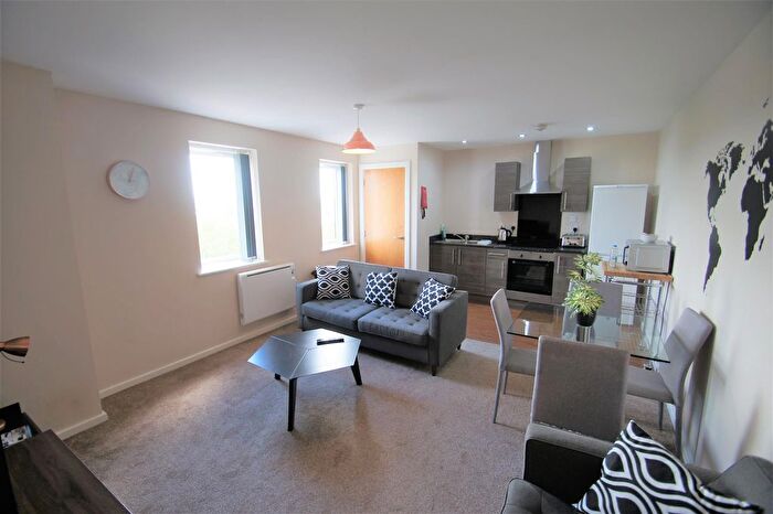 1 Bedroom Flat For Sale In Park Rise, Trafford Plaza, M16