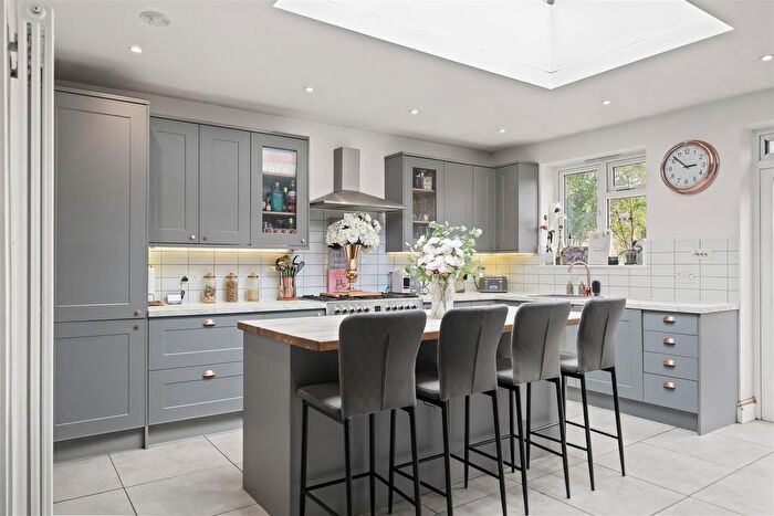 3 Bedroom Semi Detached House For Sale In June Close, Coulsdon, CR5