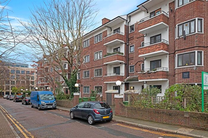 3 Bedroom Flat To Rent In Treaty Street, London, N1