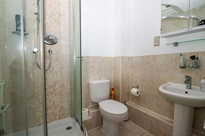 2 Bedroom Flat For Sale In Dorset Road South, Bexhill-On-Sea, TN40