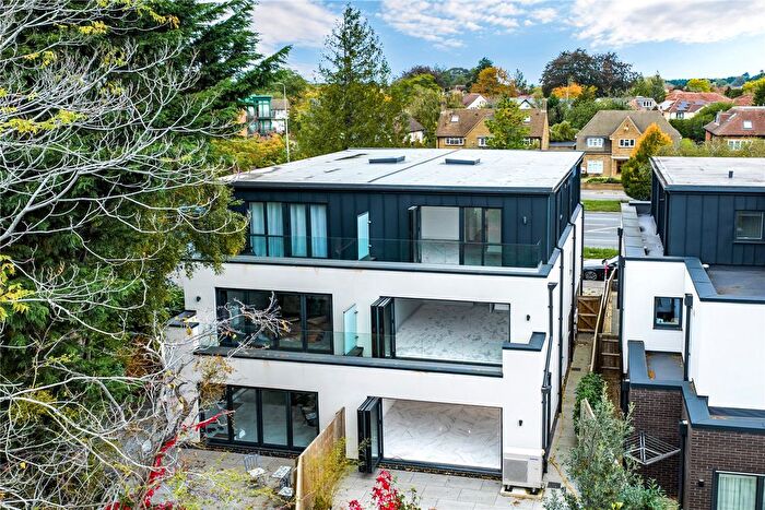 4 Bedroom Semi-Detached House For Sale In Sunderland Avenue, Oxford, OX2