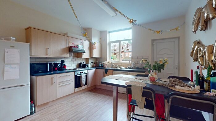 3 Bedroom Terraced House To Rent In Portland Road, Nottingham, NG7