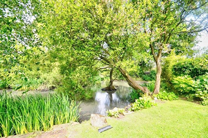 1 Bedroom Garage / Parking To Rent In Clump Pond Cottage, Princes Lane, Lee Common, Great Missenden, Buckinghamshire, HP16