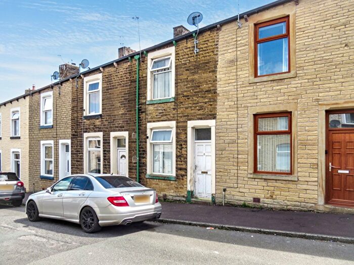 3 Bedroom Property For Sale In Stoney Street, Burnley, Lancashire, BB11