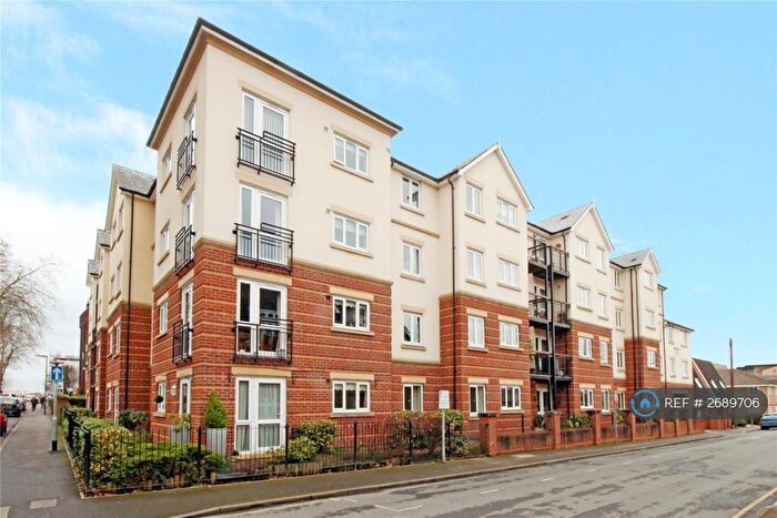 1 Bedroom Flat To Rent In Grove Road, Woking, GU21