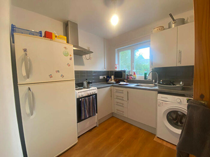 1 Bedroom Maisonette To Rent In Ingleway, London, N12