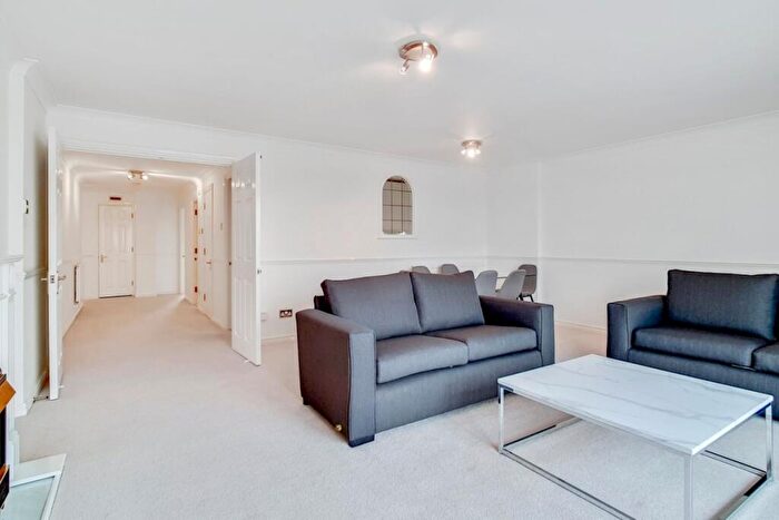 2 Bedroom Apartment To Rent In Victoria Wharf, Narrow Street, E14