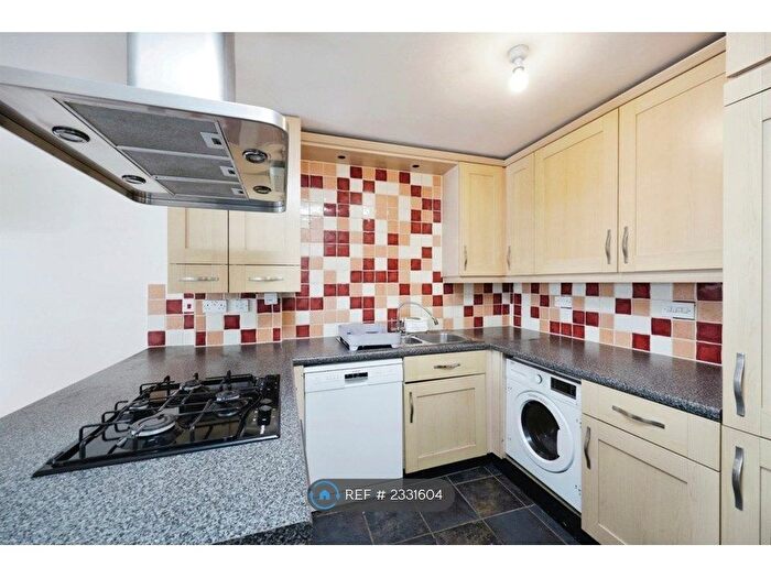 2 Bedroom Flat To Rent In Cassio Apartments, Watford, WD17