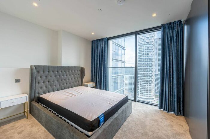 2 Bedroom Flat To Rent In South Quay Plaza, Canary Wharf, London, E14
