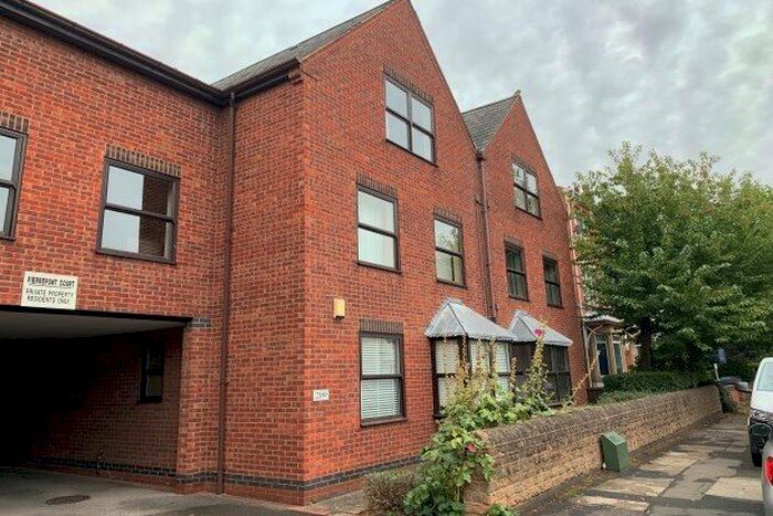 2 Bedroom Flat To Rent In Pierrepont Court, Nottingham, NG2