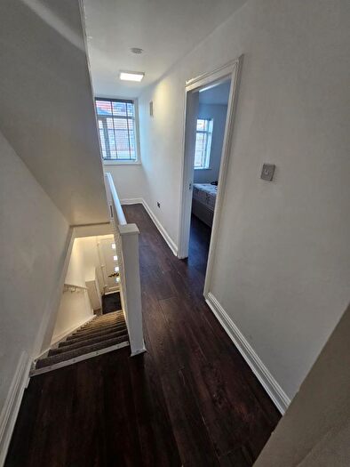 2 Bedroom Flat To Rent In Rochdale Road, Bury, BL9