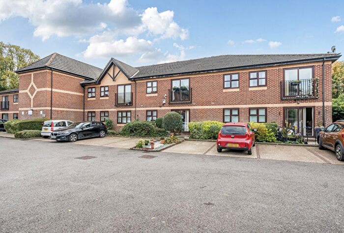 1 Bedroom Flat For Sale In Magnolia Court, Victoria Road, Horley, Surrey, RH6