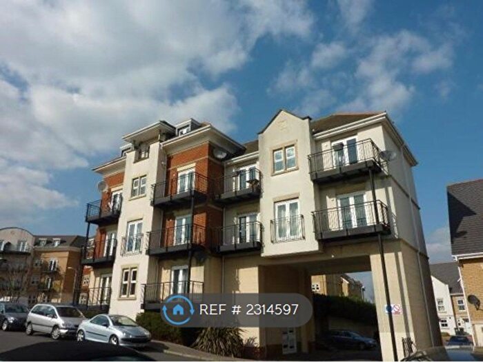 2 Bedroom Flat To Rent In Critchley Avenue, Dartford, DA1