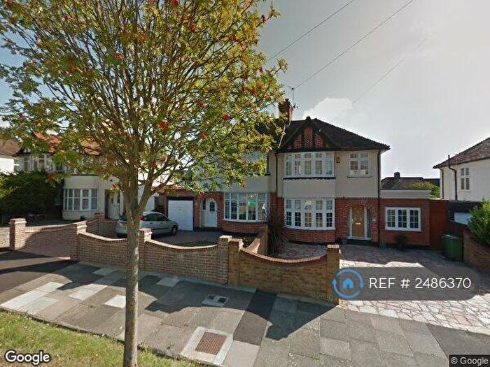 3 Bedroom Semi-Detached House To Rent In Green Lane, Kent, BR7