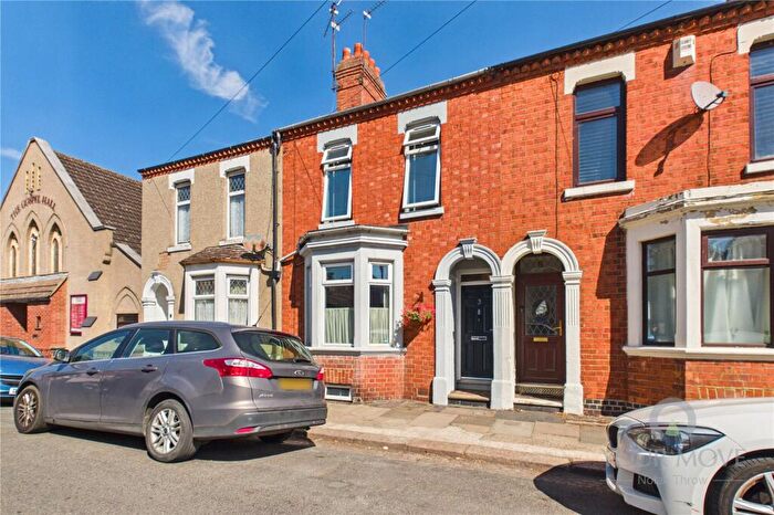 3 Bedroom Terraced House For Sale In Osborne Road, Kingsthorpe, Northamptonshire, NN2