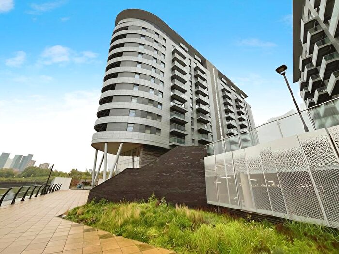 3 Bedroom Flat To Rent In Manchester Waters, M16