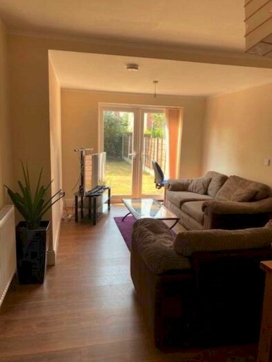 4 Bedroom Semi-Detached House To Rent In Arnfield Road, Withington, M20