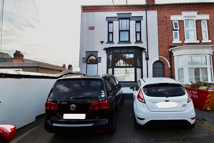 3 Bedroom Semi-Detached House For Sale In Holland Road, Sutton Coldfield, B72