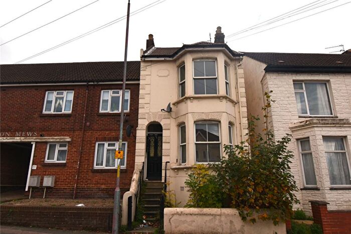 2 Bedroom Terraced House For Sale In Canterbury Street, Gillingham, Kent, ME7