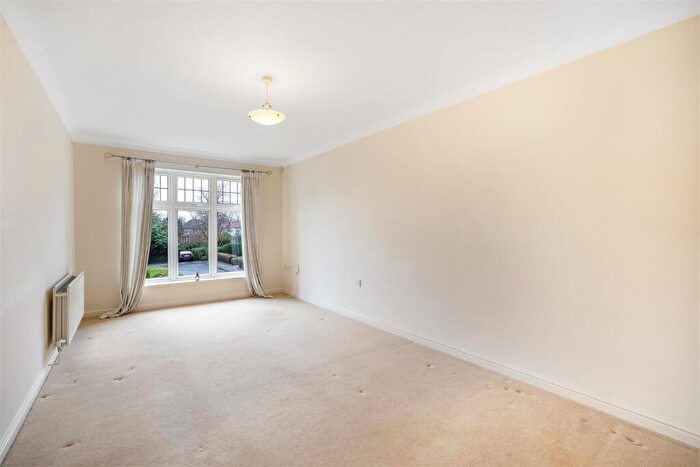 3 Bedroom Apartment For Sale In Trinity Mews, Darlington, DL3