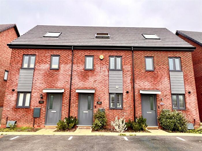 3 Bedroom Terraced House For Sale In Handford Crescent, Shirley, Solihull, B90