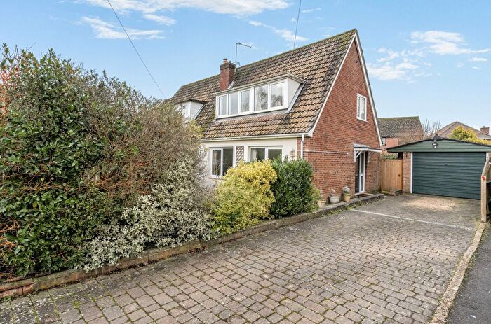 3 Bedroom Semi Detached House For Sale In Evelyn Close, Waltham Chase, Southampton, Hampshire, SO32