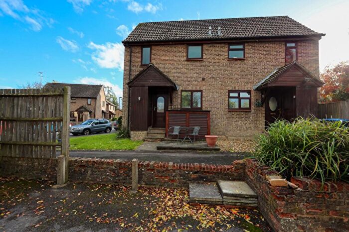 1 Bedroom End Of Terrace House For Sale In Stonefield Way, Burgess Hill, RH15