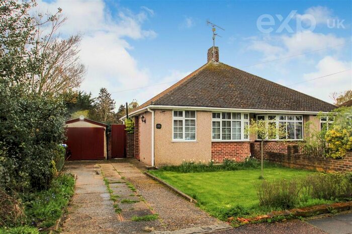 2 Bedroom Semi-Detached Bungalow To Rent In Burnham Road, Sidcup, DA14